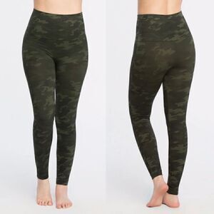 Spanx Look At Me Now Seamless Legging in Green Camo sz 1x